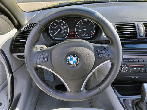 Used 2011 BMW 128i Convertible RWD image 8