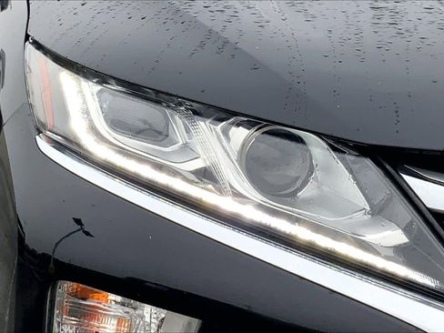 Used 2020 Mitsubishi Eclipse Cross SE image 22