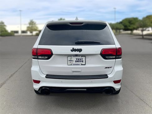 Used 2018 Jeep Grand Cherokee SRT image 5