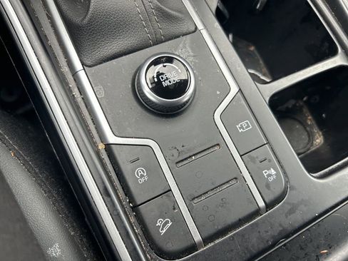 Used 2022 Kia Sorento S FWD image 9