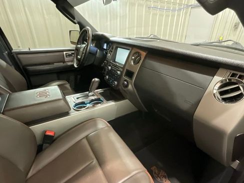 Used 2015 Ford Expedition King Ranch image 16