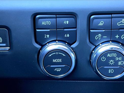 Used 2023 GMC Sierra 1500 AT4 w/ AT4 Premium Package AWD/4WD image 51