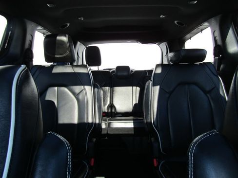 Used 2025 Chrysler Pacifica Limited FWD image 19