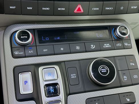 Used 2025 Hyundai Palisade SEL image 24