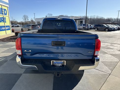 Used 2017 Toyota Tacoma SR5 w/ Tow Package image 9