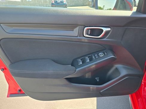 Used 2025 Honda Civic Sport image 16