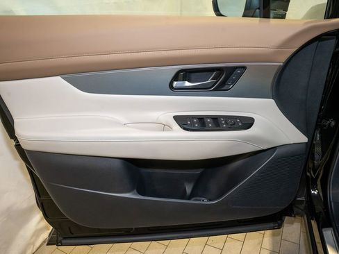 New 2026 Nissan Murano Platinum image 14