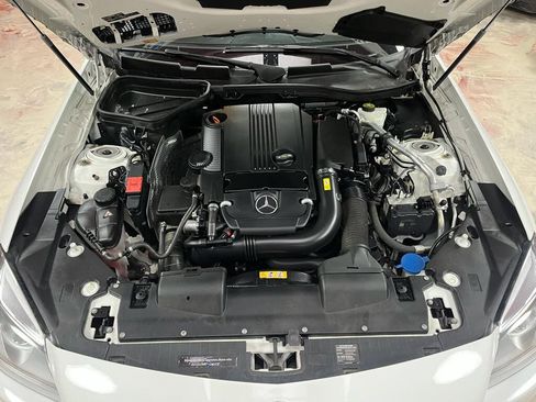 Used 2015 Mercedes-Benz SLK 250 w/ Premium Package image 33