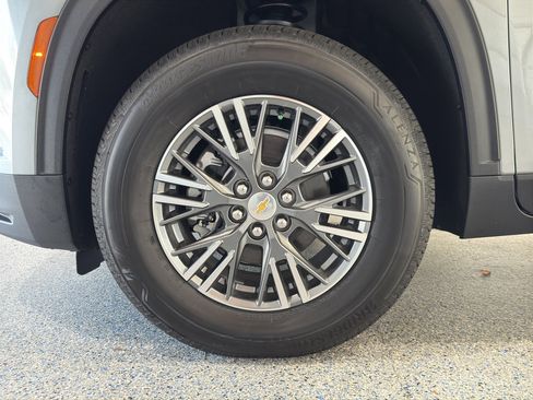 New 2026 Chevrolet Traverse LT w/ LPO, Floor Liner Package image 32