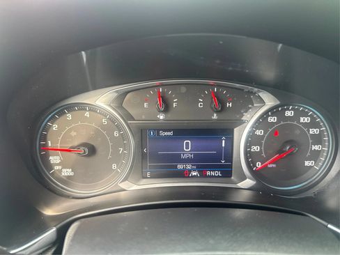 Used 2021 Chevrolet Equinox LT FWD image 18