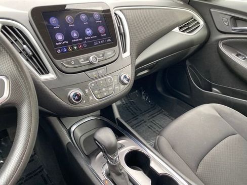Used 2023 Chevrolet Malibu LT image 16