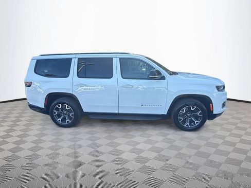 Used 2024 Jeep Wagoneer Series III AWD/4WD image 5