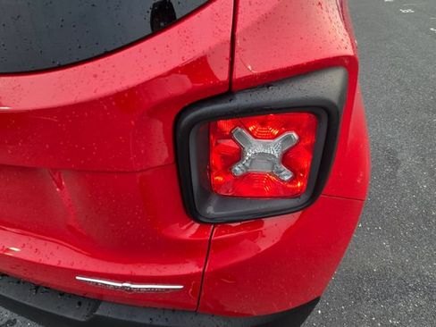 Used 2017 Jeep Renegade Trailhawk w/ Premium Trailhawk Package AWD/4WD image 15