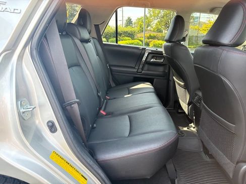 Used 2019 Toyota 4Runner TRD Off-Road Premium AWD/4WD image 25