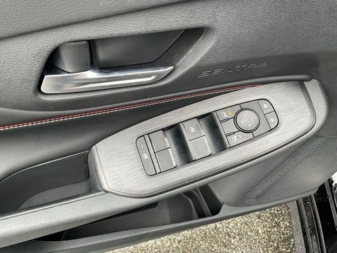 New 2026 Nissan Sentra SR FWD image 10