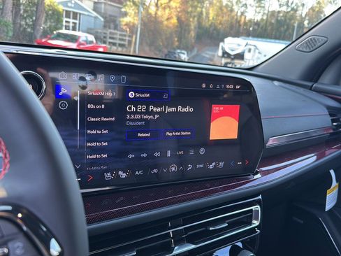 New 2026 Chevrolet Traverse RS w/ LPO, Floor Liner Package FWD image 21