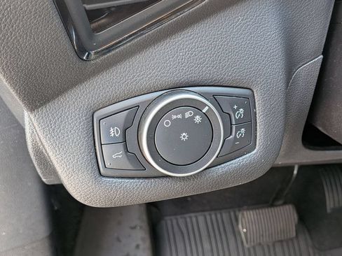 Used 2018 Ford Escape Titanium w/ Ford Safe & Smart Package AWD/4WD image 15