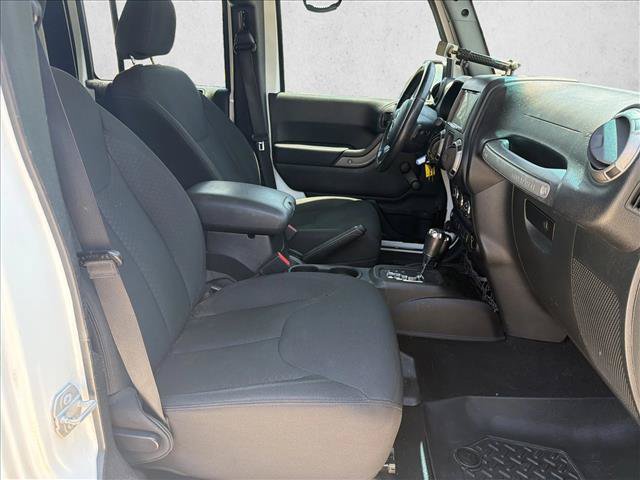 Used 2015 Jeep Wrangler Unlimited Sport w/ Connectivity Group AWD/4WD image 22
