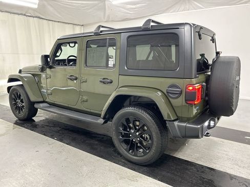 Used 2021 Jeep Wrangler Unlimited Sahara w/ Dual Top Group AWD/4WD image 7