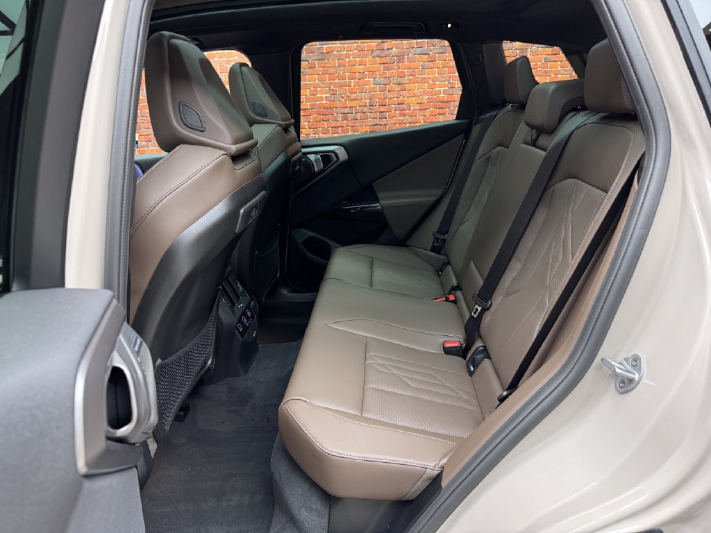 Used 2026 BMW X3 xDrive30i w/ Premium Package AWD/4WD image 23