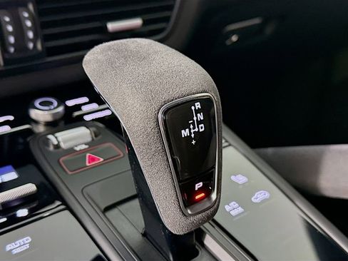 Certified 2022 Porsche Cayenne Turbo GT AWD/4WD image 18