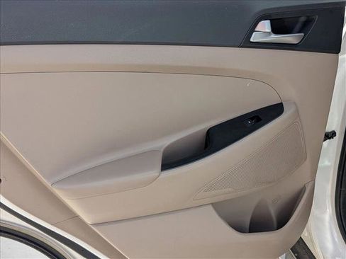 Used 2019 Hyundai Tucson SE FWD image 11