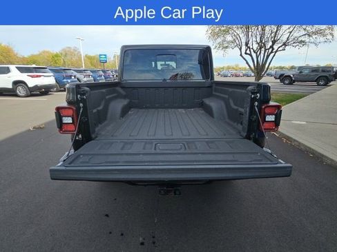 Used 2021 Jeep Gladiator Overland image 8