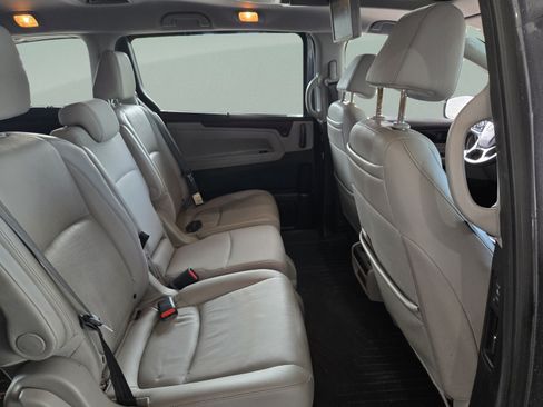 Used 2022 Honda Odyssey Touring image 25