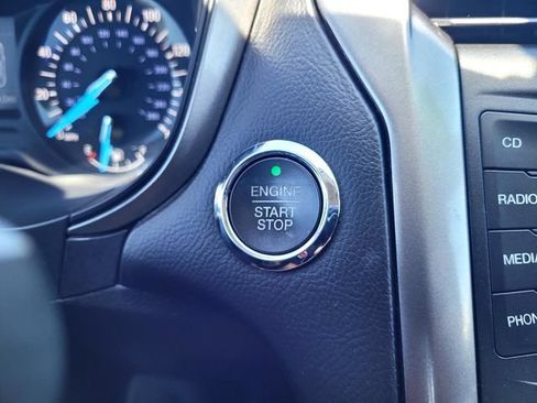Used 2017 Ford Fusion SE w/ Equipment Group 201A FWD image 17