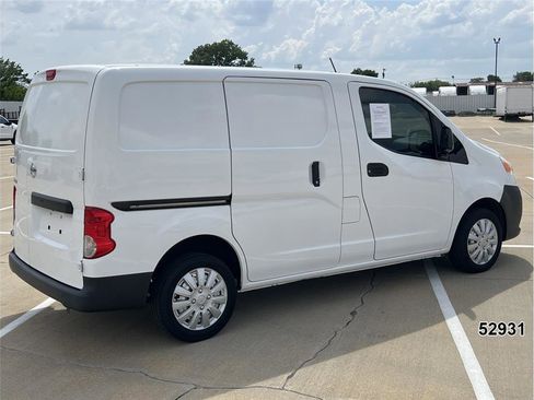 Used 2019 Nissan NV200 S FWD image 2