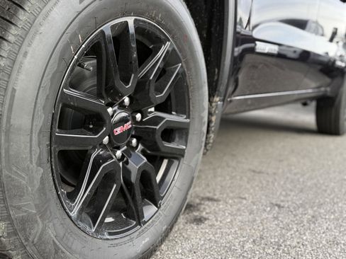 New 2026 GMC Sierra 1500 Elevation image 12