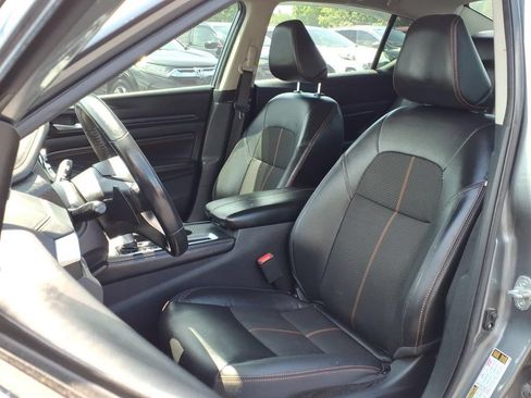 Used 2020 Nissan Altima 2.5 SR w/ Premium Package FWD image 2