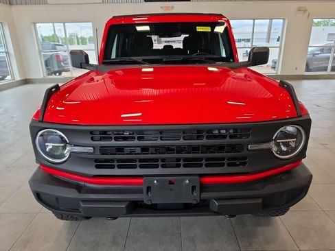 Used 2023 Ford Bronco 4-Door AWD/4WD image 3