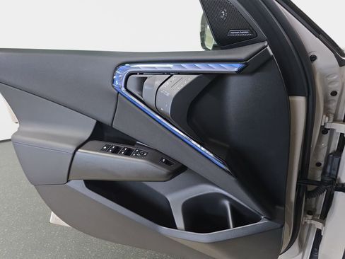 Used 2025 BMW X3 xDrive30i w/ Premium Package image 27