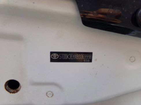 Used 2011 Toyota Highlander Limited w/ Tow Pkg AWD/4WD image 55