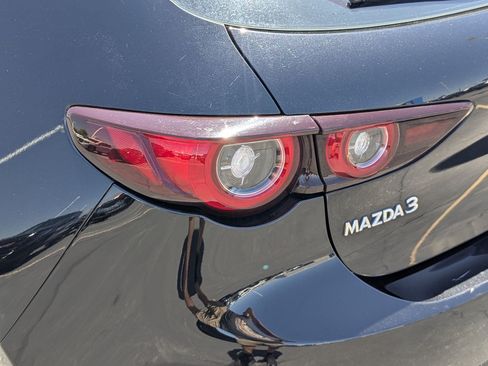 Used 2022 MAZDA MAZDA3 s FWD image 13