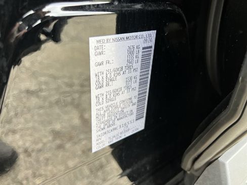 Used 2024 Nissan Pathfinder SL FWD image 34