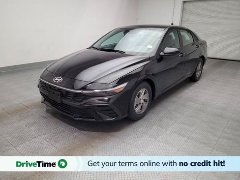 Used 2025 Hyundai Elantra SE FWD image 1