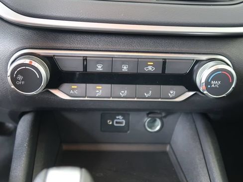 Used 2023 Nissan Altima 2.5 S FWD image 24