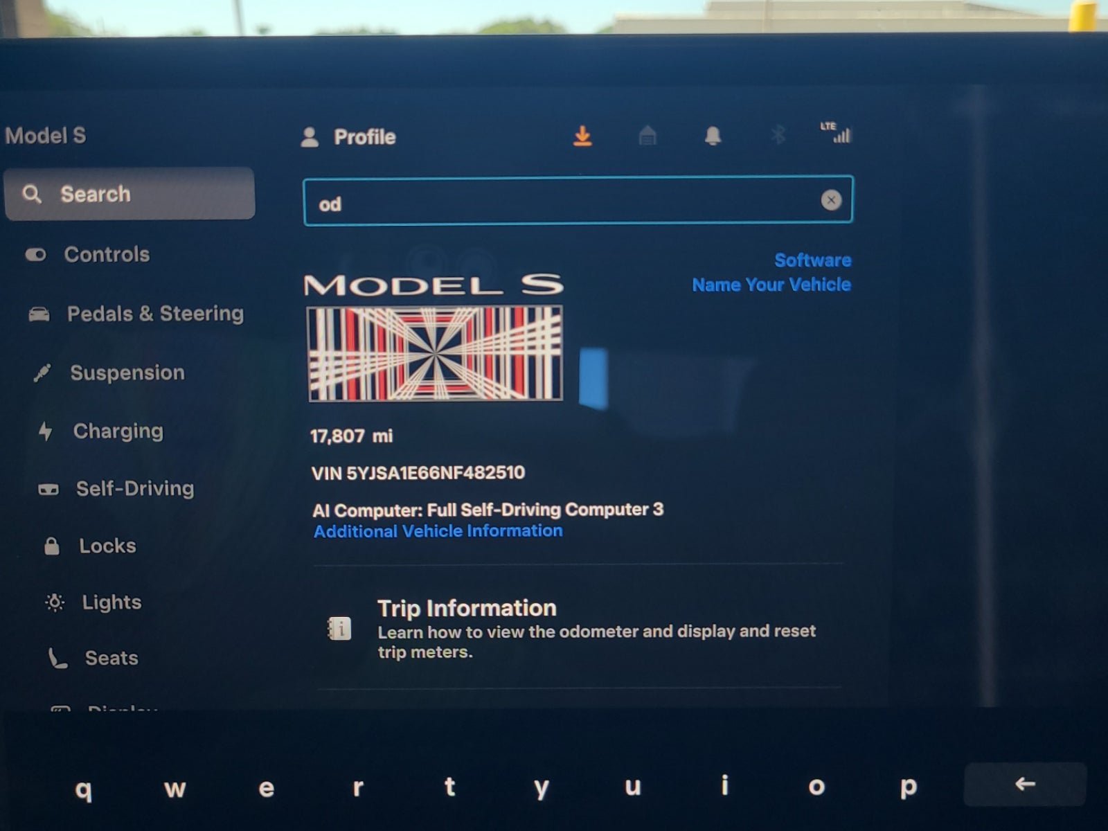 Used 2022 Tesla Model S Plaid AWD/4WD image 2