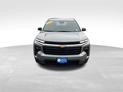 Used 2024 Chevrolet Traverse LS AWD/4WD image 10