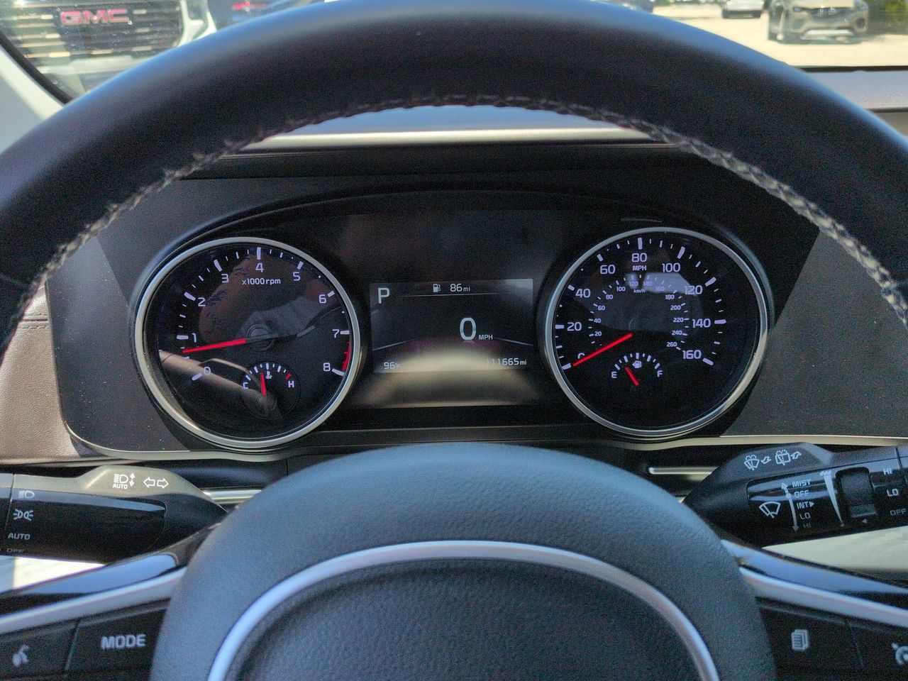 Used 2023 Kia Carnival LX FWD image 27