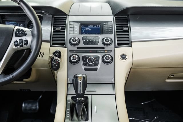 Used 2017 Ford Taurus SEL FWD image 16