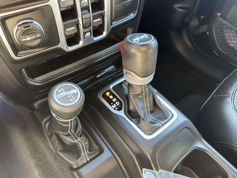 Used 2019 Jeep Wrangler Unlimited Sahara w/ Safety Group image 26