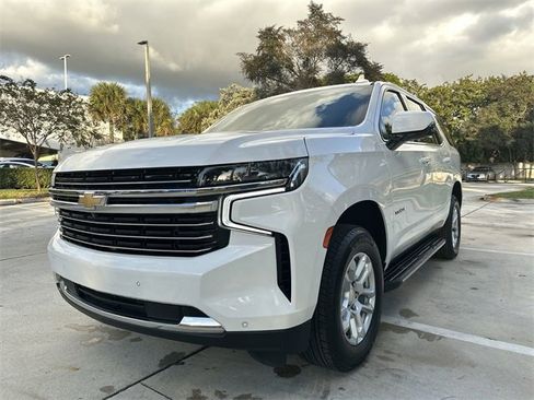 Used 2022 Chevrolet Tahoe LT w/ Luxury Package image 19