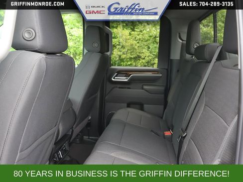 New 2026 GMC Sierra 3500 SLE w/ SLE Value Package AWD/4WD image 29