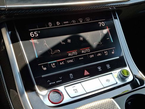 Used 2021 Audi SQ7 Prestige w/ Prestige Package AWD/4WD image 17