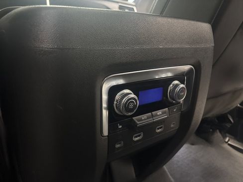 Used 2023 GMC Yukon Denali w/ Advanced Technology Package image 38