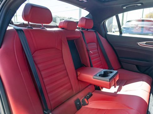 New 2025 Alfa Romeo Giulia w/ Veloce Package Rwd image 18