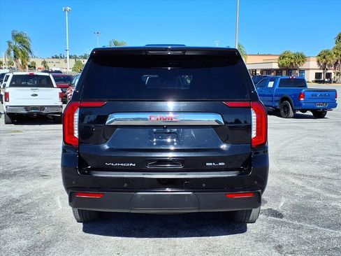 Used 2024 GMC Yukon XL SLE AWD/4WD image 6